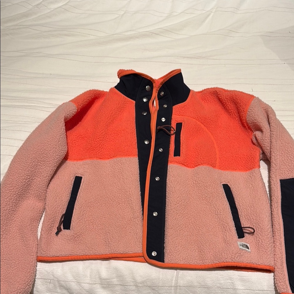Two-Tone North Face Fleece Jacket
